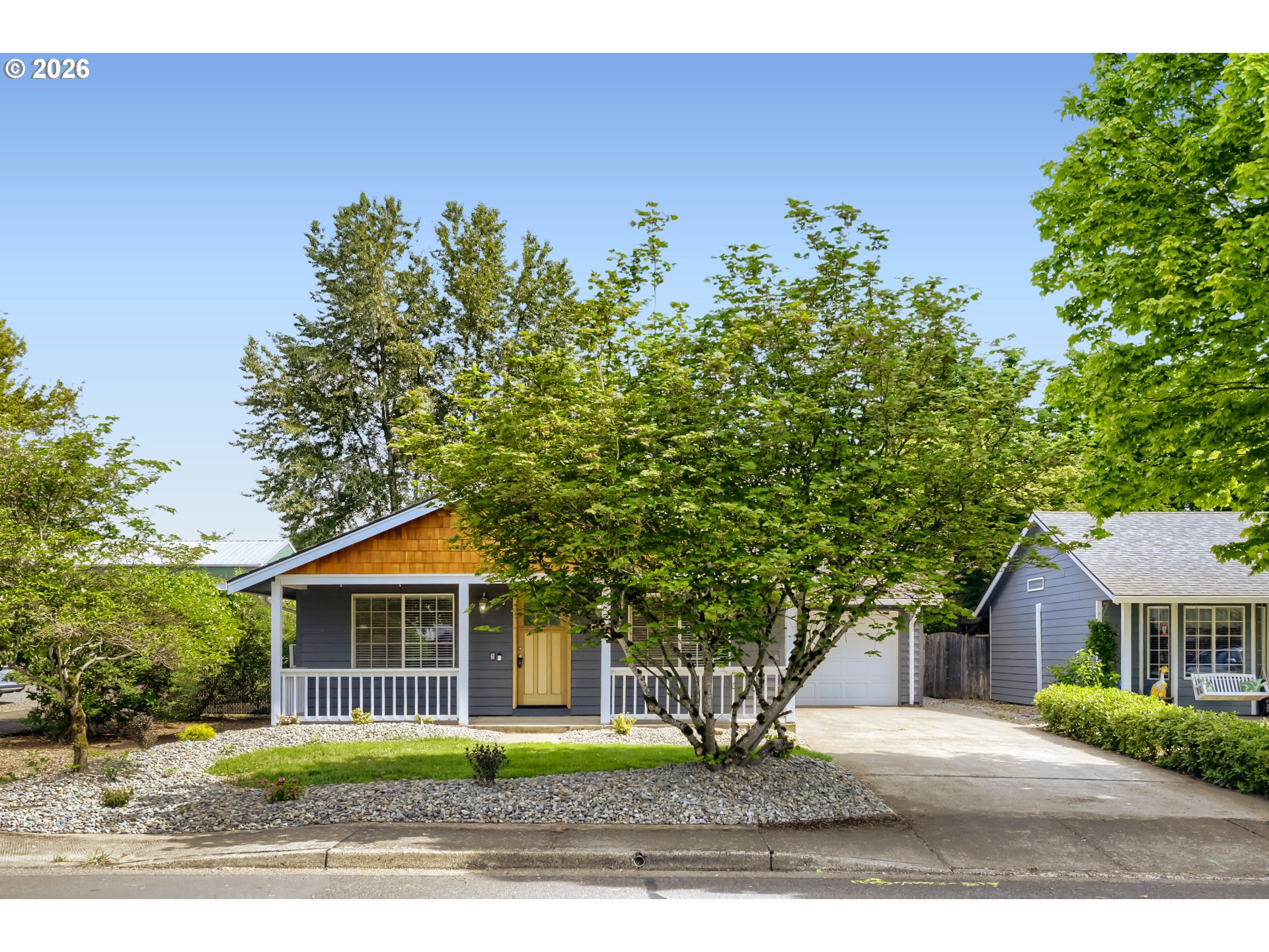 218 SW 11TH ST