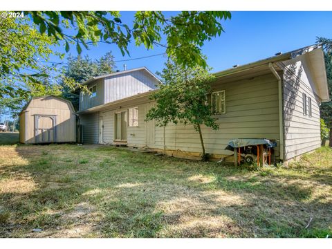 A home in Scappoose