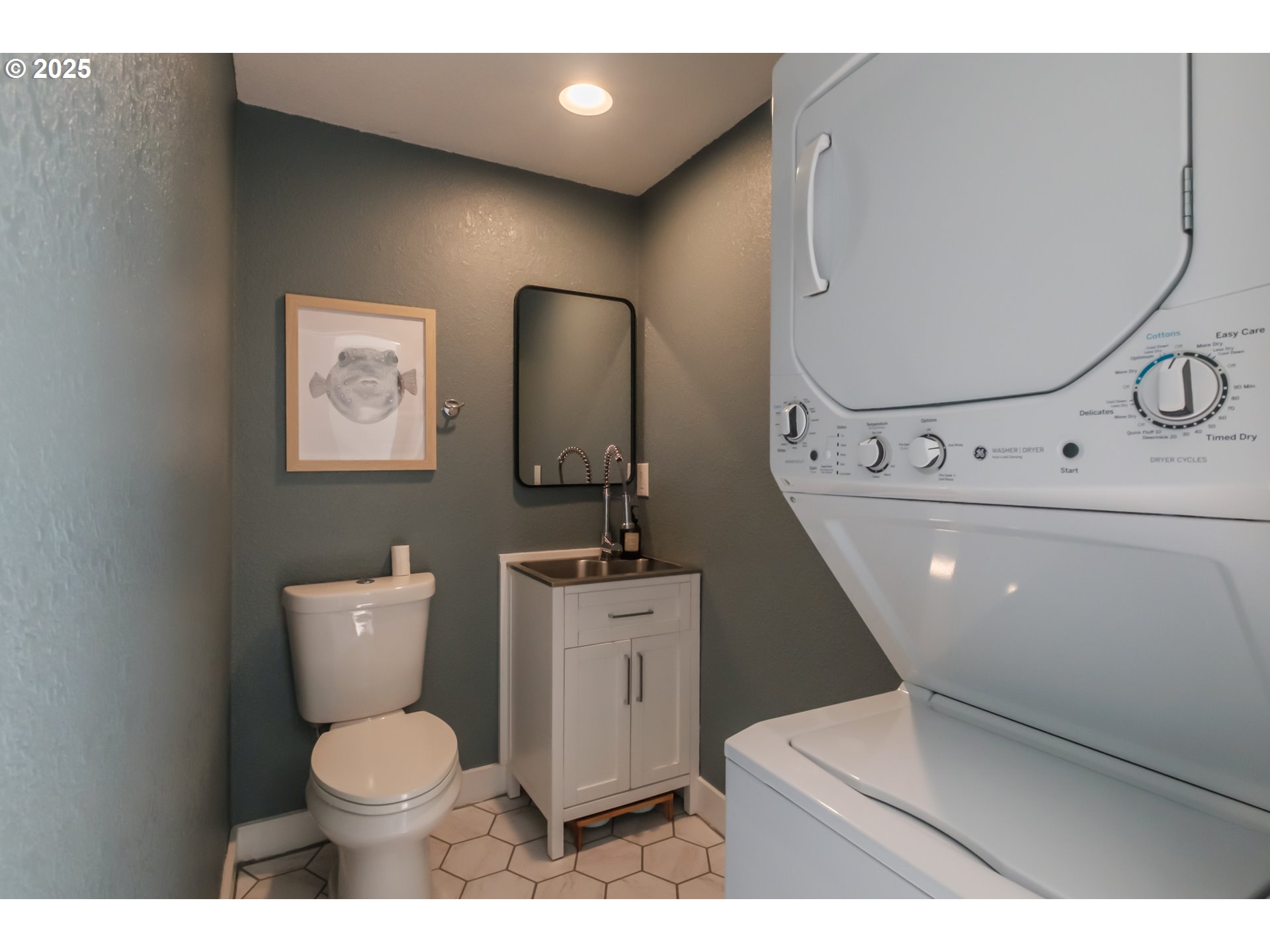 Salem, Oregon 97306, United States, 2 Bedrooms Bedrooms, ,2 BathroomsBathrooms,Residential,Pending,113699