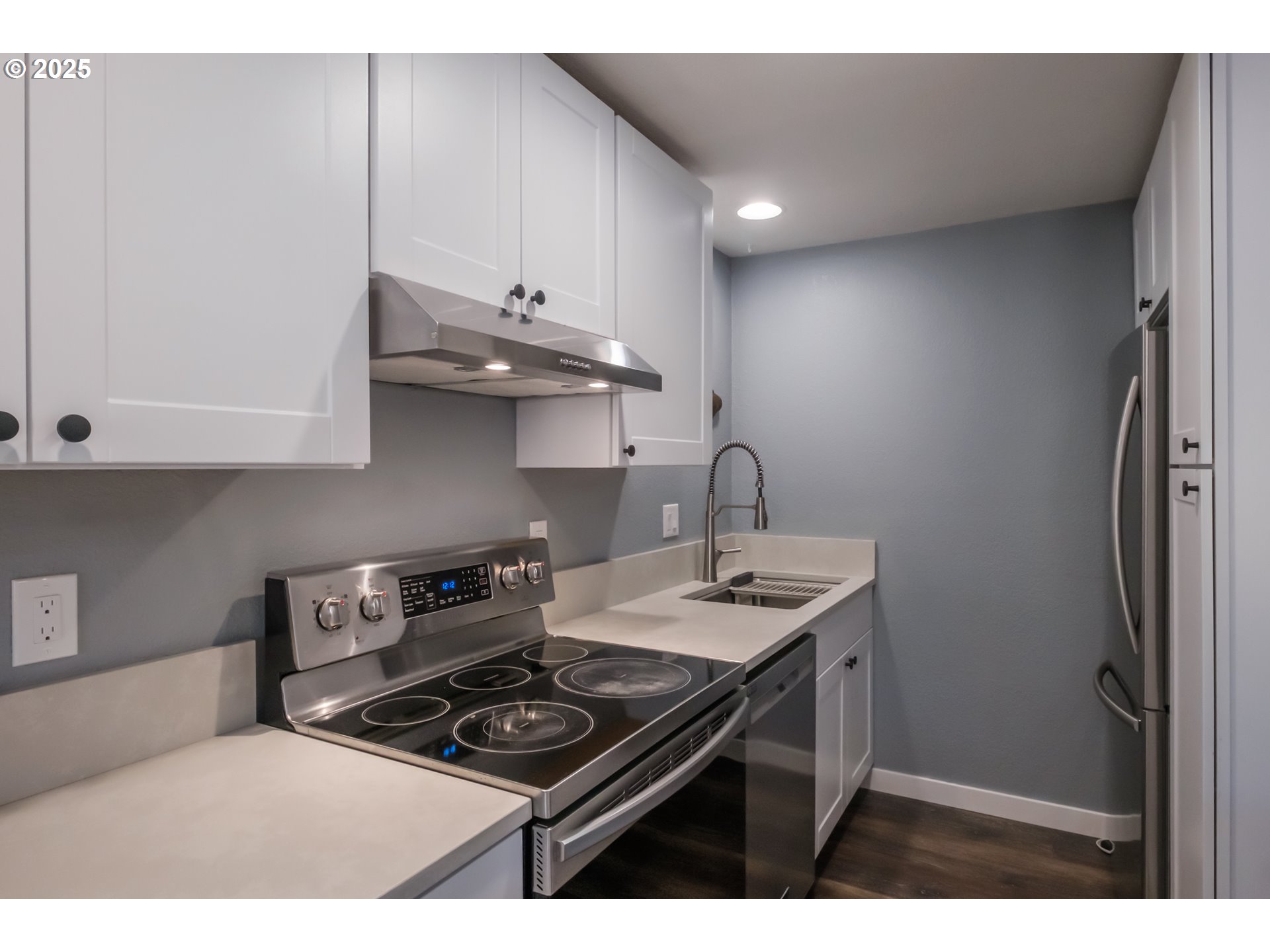 Salem, Oregon 97306, United States, 2 Bedrooms Bedrooms, ,2 BathroomsBathrooms,Residential,Pending,113699