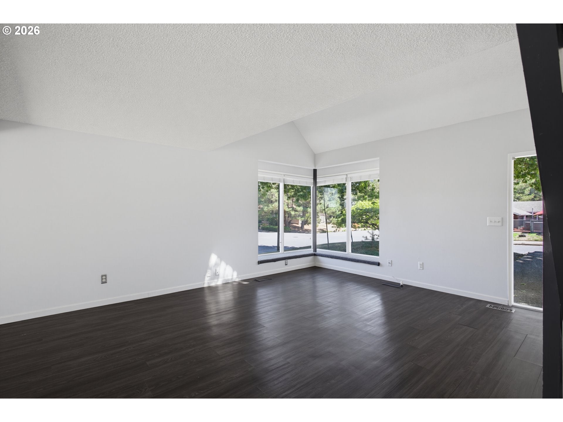 5435 NW EDGEBROOK PL