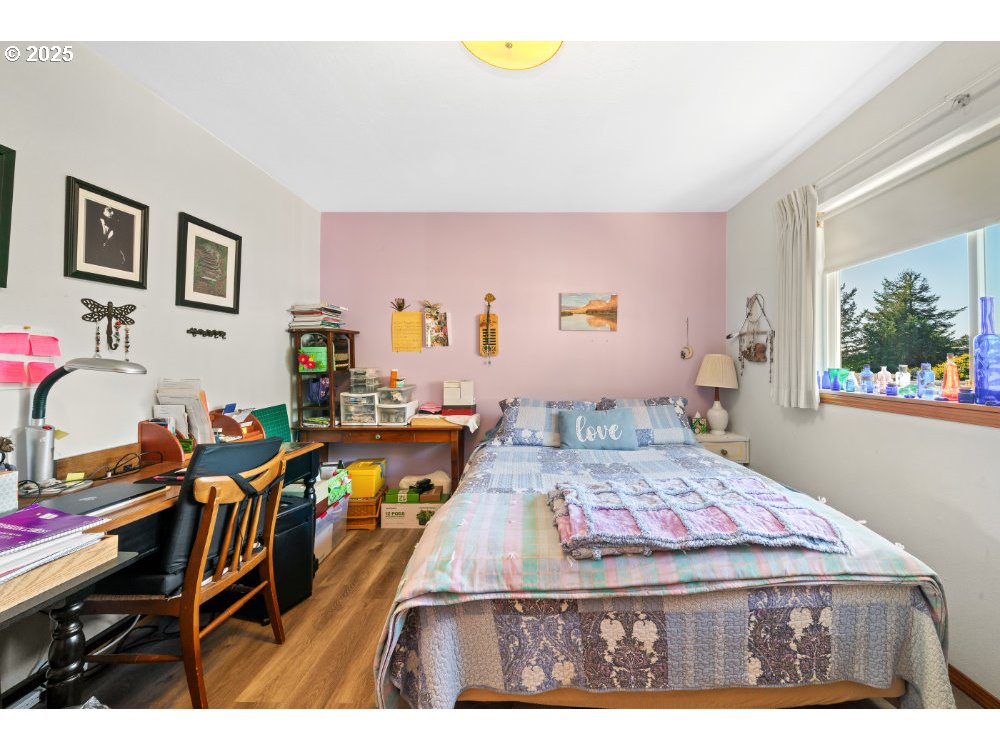 Garibaldi, Oregon 97118, United States, 3 Bedrooms Bedrooms, ,2 BathroomsBathrooms,Residential,Active,222127