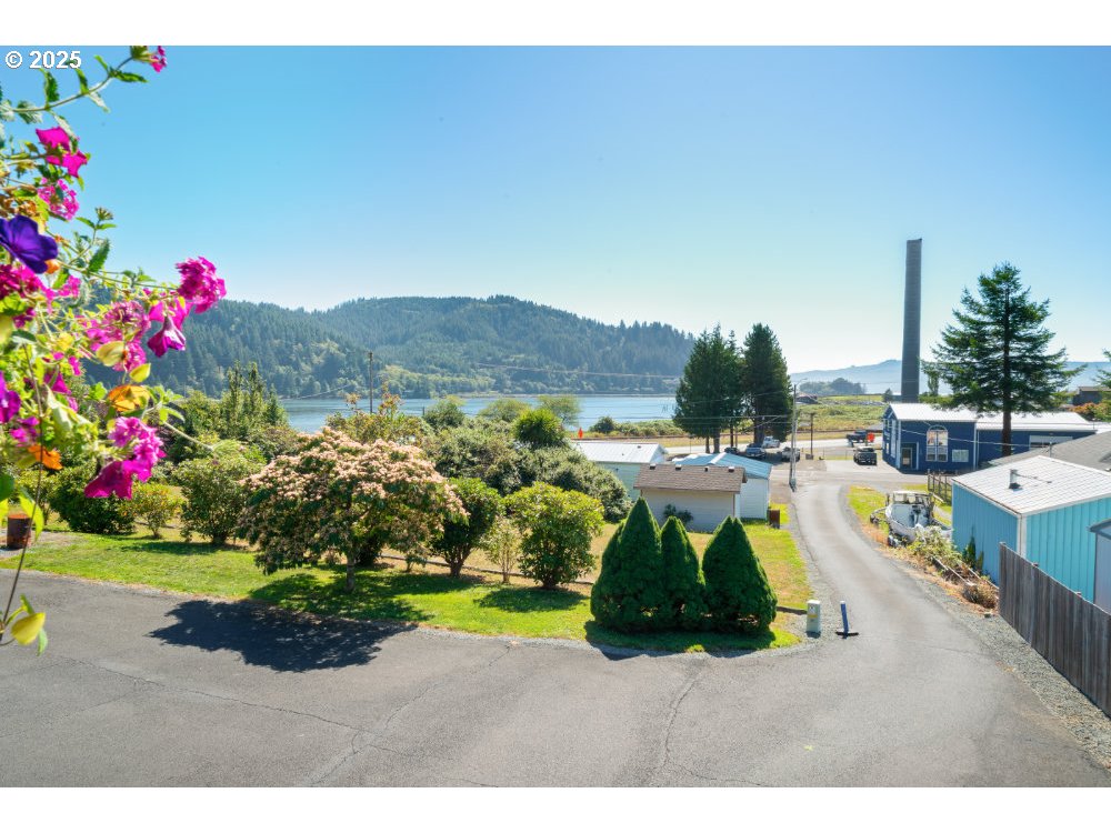 Garibaldi, Oregon 97118, United States, 3 Bedrooms Bedrooms, ,2 BathroomsBathrooms,Residential,Active,222127