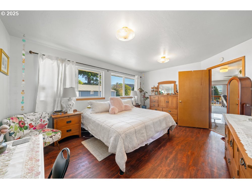 Garibaldi, Oregon 97118, United States, 3 Bedrooms Bedrooms, ,2 BathroomsBathrooms,Residential,Active,222127