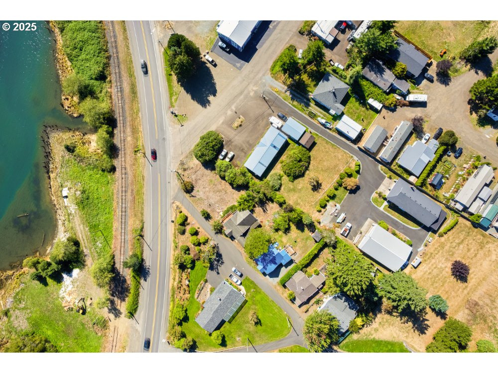 Garibaldi, Oregon 97118, United States, 3 Bedrooms Bedrooms, ,2 BathroomsBathrooms,Residential,Active,222127