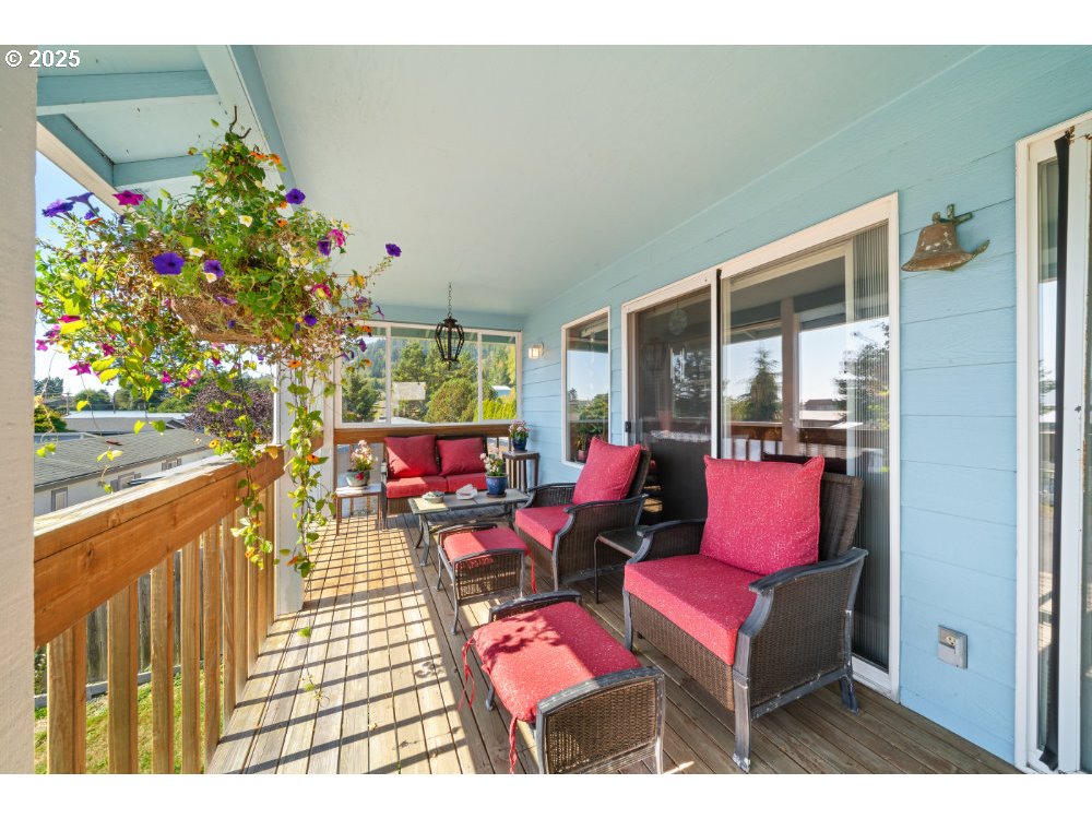 Garibaldi, Oregon 97118, United States, 3 Bedrooms Bedrooms, ,2 BathroomsBathrooms,Residential,Active,222127