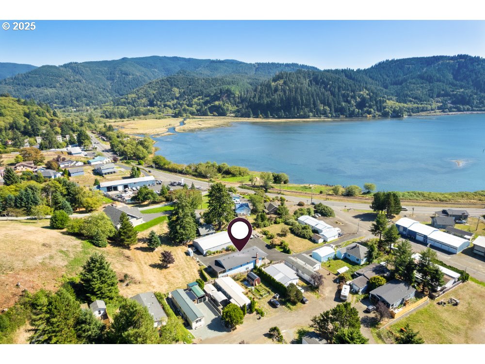 Garibaldi, Oregon 97118, United States, 3 Bedrooms Bedrooms, ,2 BathroomsBathrooms,Residential,Active,222127