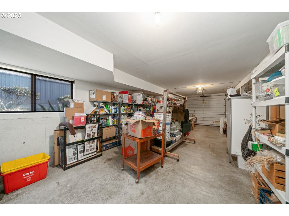 Garibaldi, Oregon 97118, United States, 3 Bedrooms Bedrooms, ,2 BathroomsBathrooms,Residential,Active,222127