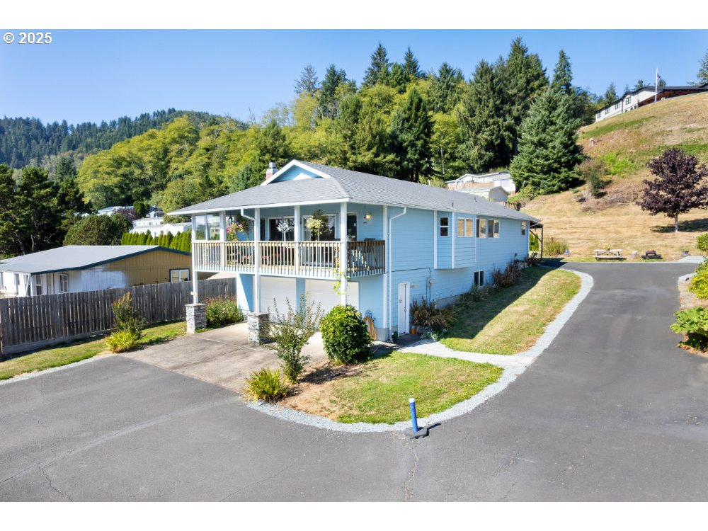 Garibaldi, Oregon 97118, United States, 3 Bedrooms Bedrooms, ,2 BathroomsBathrooms,Residential,Active,222127