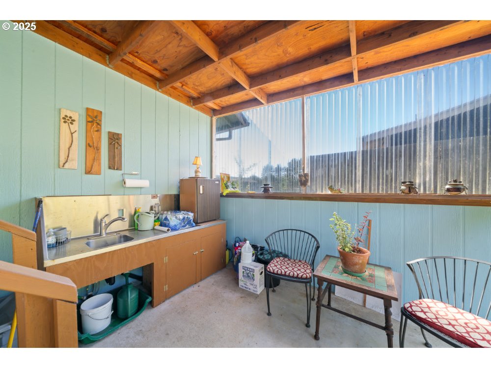 Garibaldi, Oregon 97118, United States, 3 Bedrooms Bedrooms, ,2 BathroomsBathrooms,Residential,Active,222127