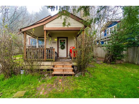 1702 AUGUSTA ST Eugene OR 97403