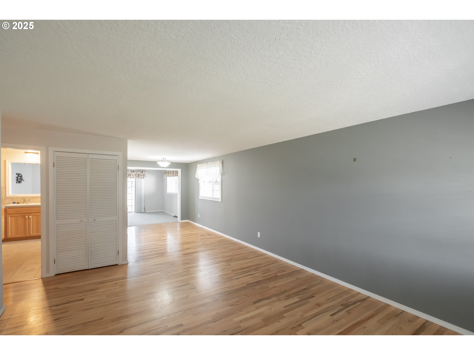 Woodburn, Oregon 97071, United States, 2 Bedrooms Bedrooms, ,2 BathroomsBathrooms,Residential,Active,97252