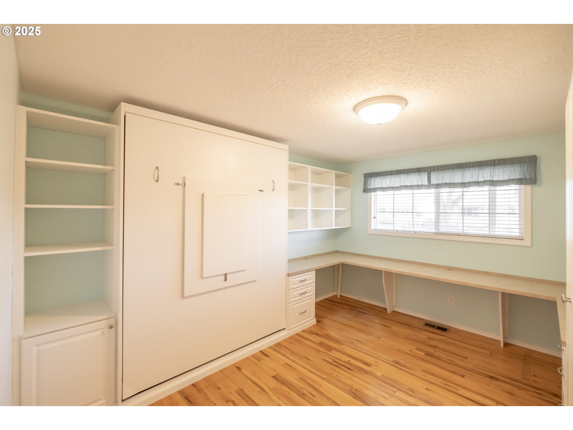 Woodburn, Oregon 97071, United States, 2 Bedrooms Bedrooms, ,2 BathroomsBathrooms,Residential,Active,97252