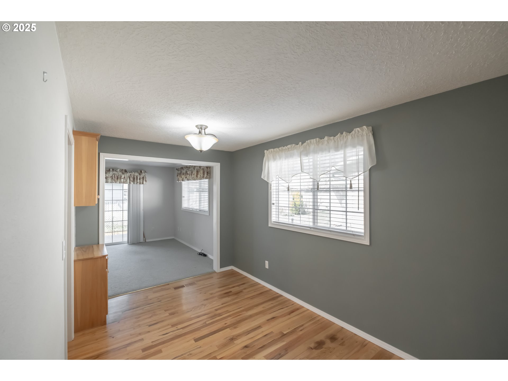 Woodburn, Oregon 97071, United States, 2 Bedrooms Bedrooms, ,2 BathroomsBathrooms,Residential,Active,97252