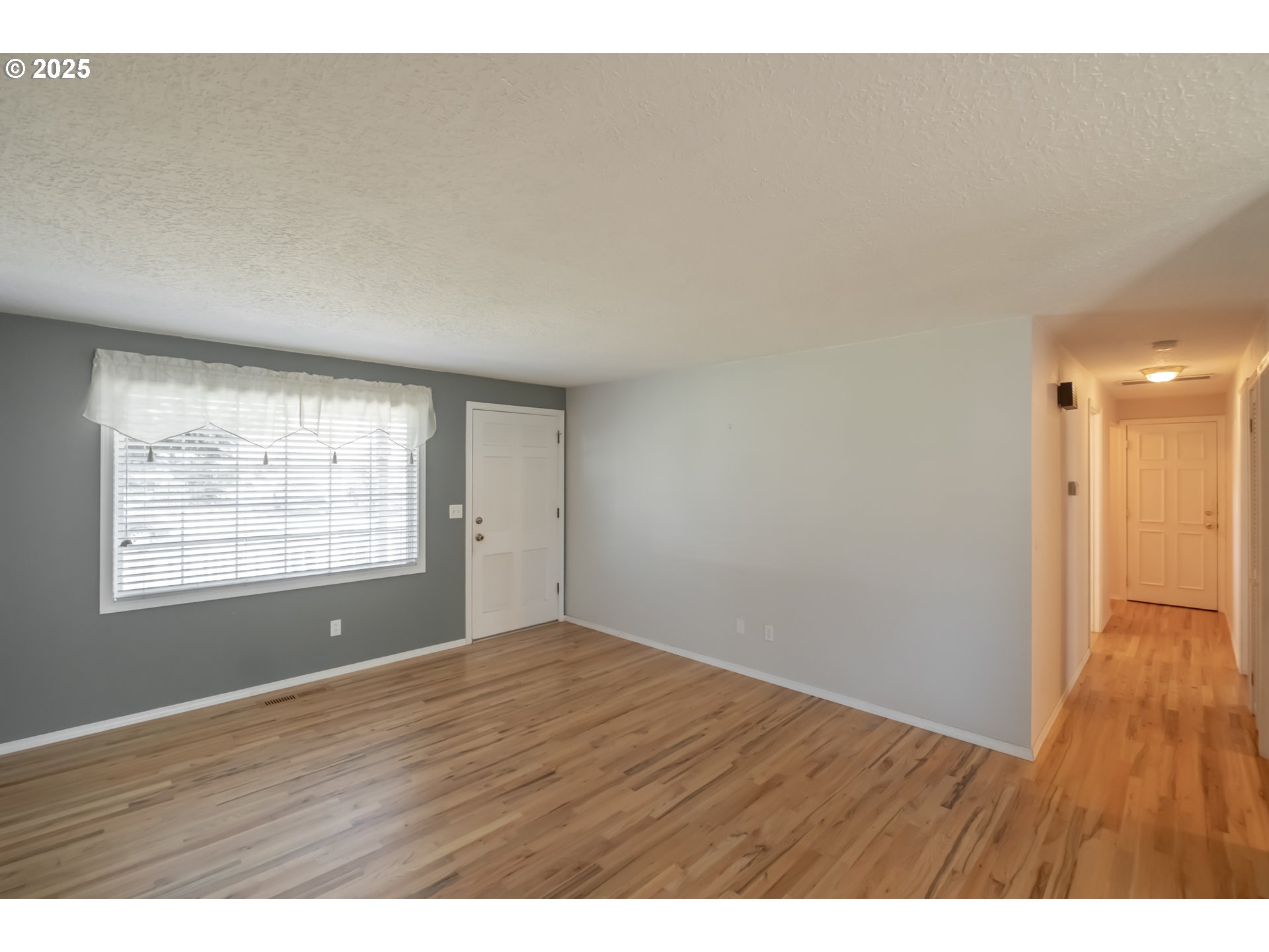 Woodburn, Oregon 97071, United States, 2 Bedrooms Bedrooms, ,2 BathroomsBathrooms,Residential,Active,97252