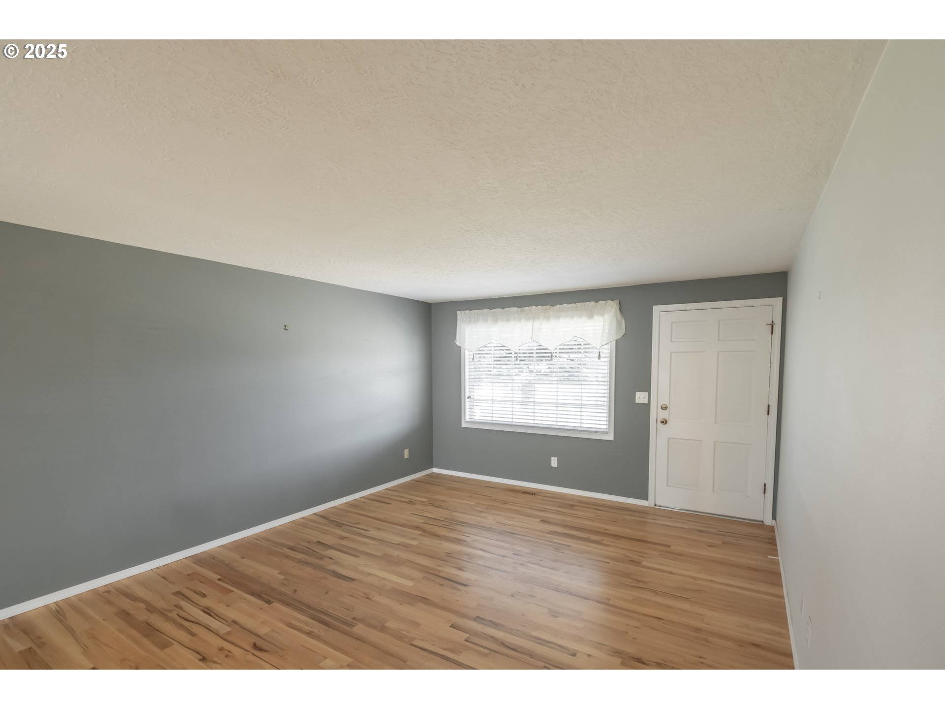 Woodburn, Oregon 97071, United States, 2 Bedrooms Bedrooms, ,2 BathroomsBathrooms,Residential,Active,97252