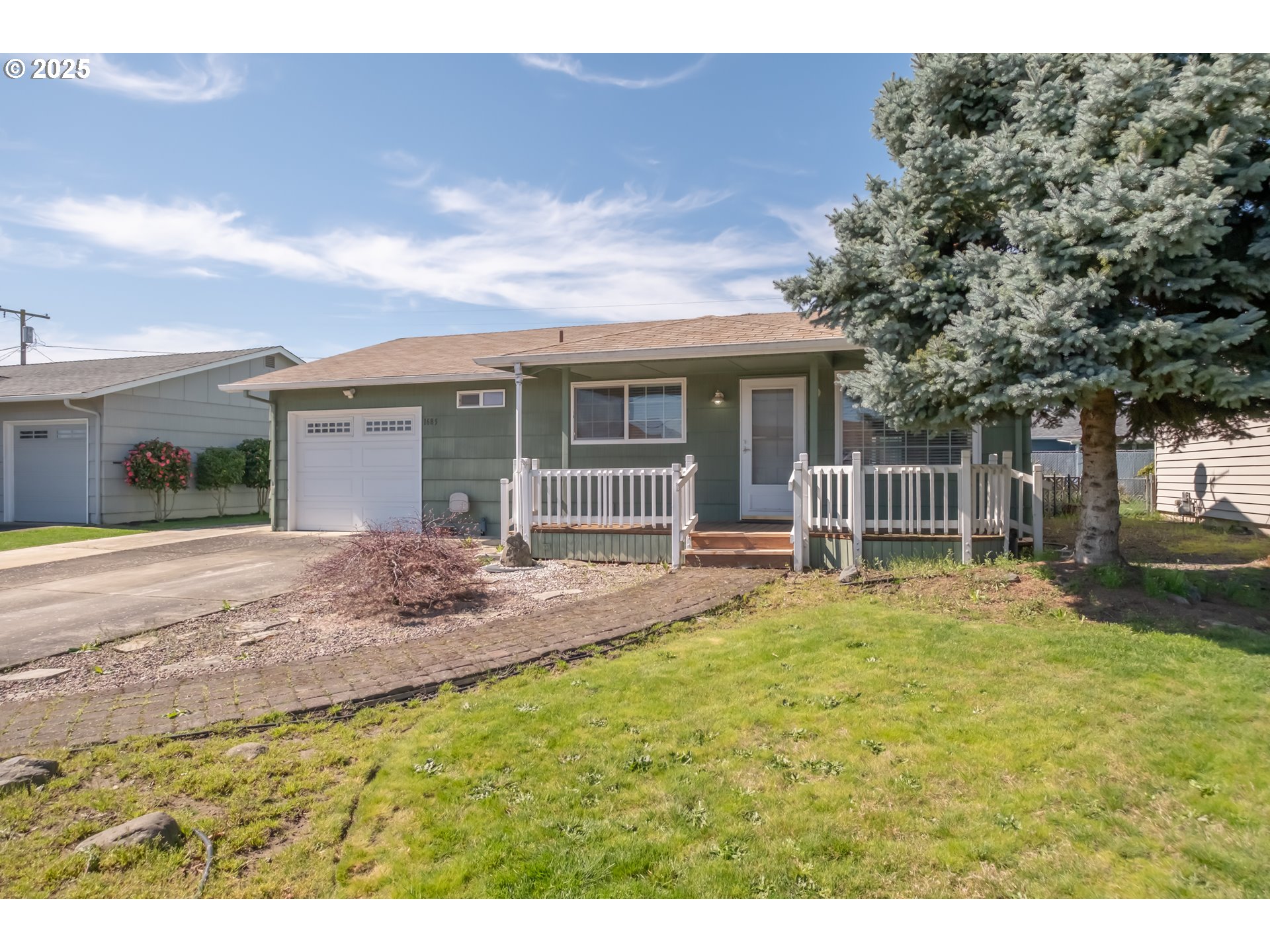 Woodburn, Oregon 97071, United States, 2 Bedrooms Bedrooms, ,2 BathroomsBathrooms,Residential,Active,97252