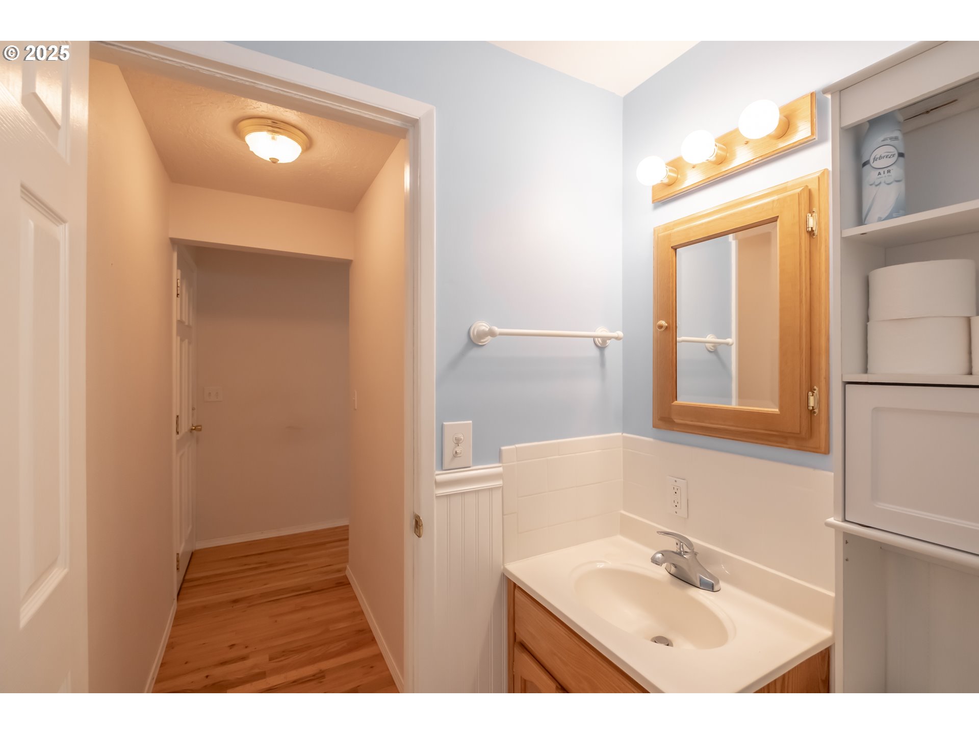 Woodburn, Oregon 97071, United States, 2 Bedrooms Bedrooms, ,2 BathroomsBathrooms,Residential,Active,97252