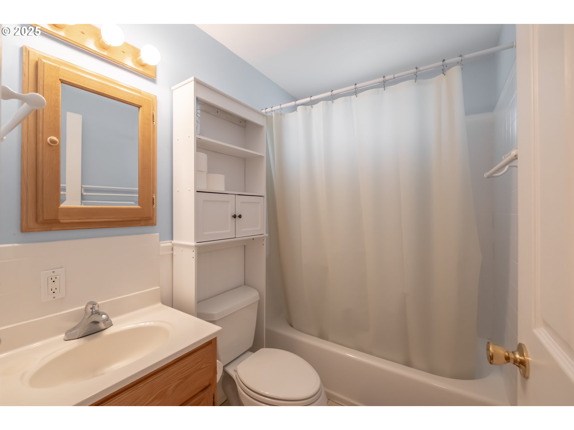 Woodburn, Oregon 97071, United States, 2 Bedrooms Bedrooms, ,2 BathroomsBathrooms,Residential,Active,97252