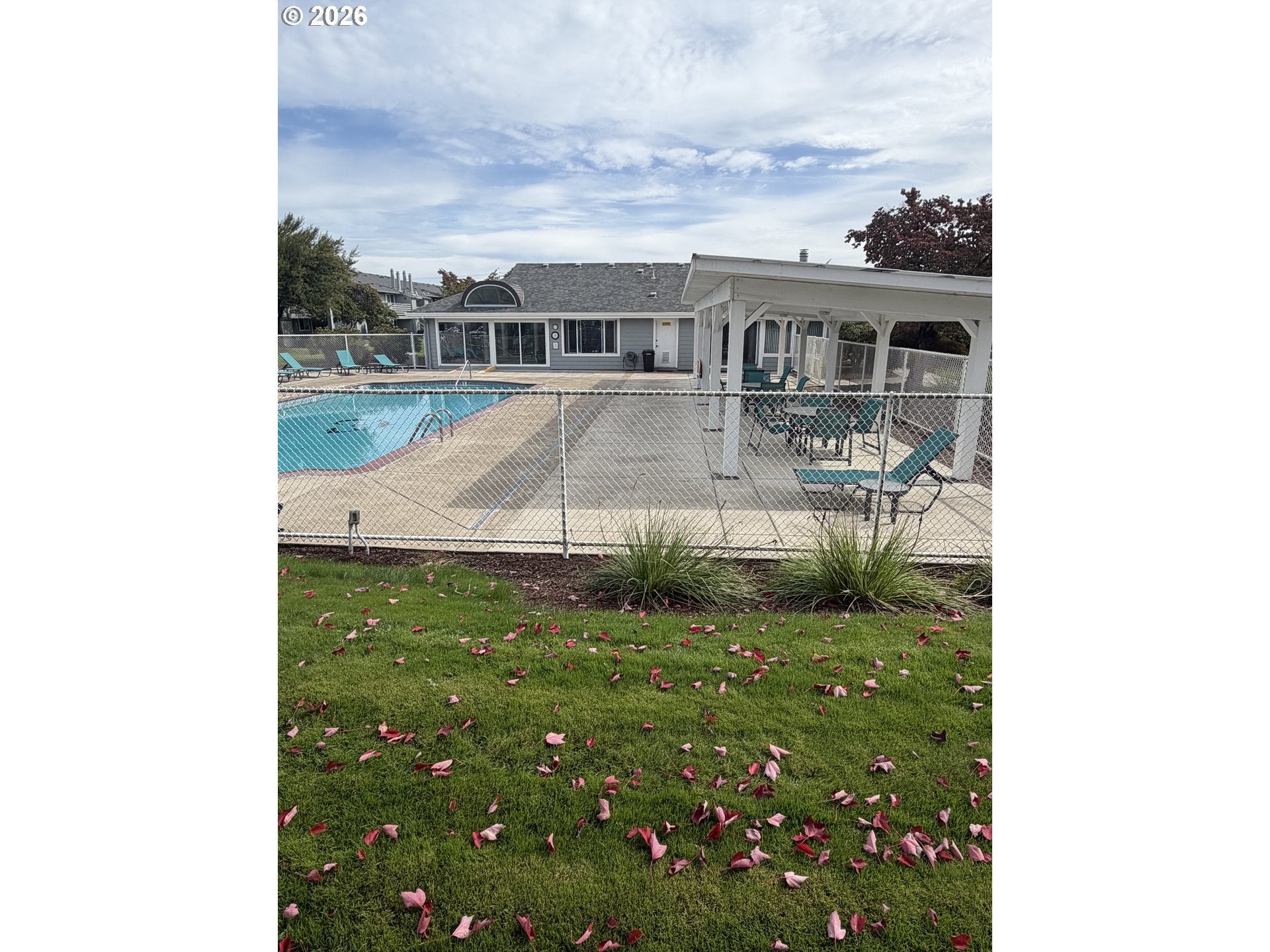 650 HARLOW RD