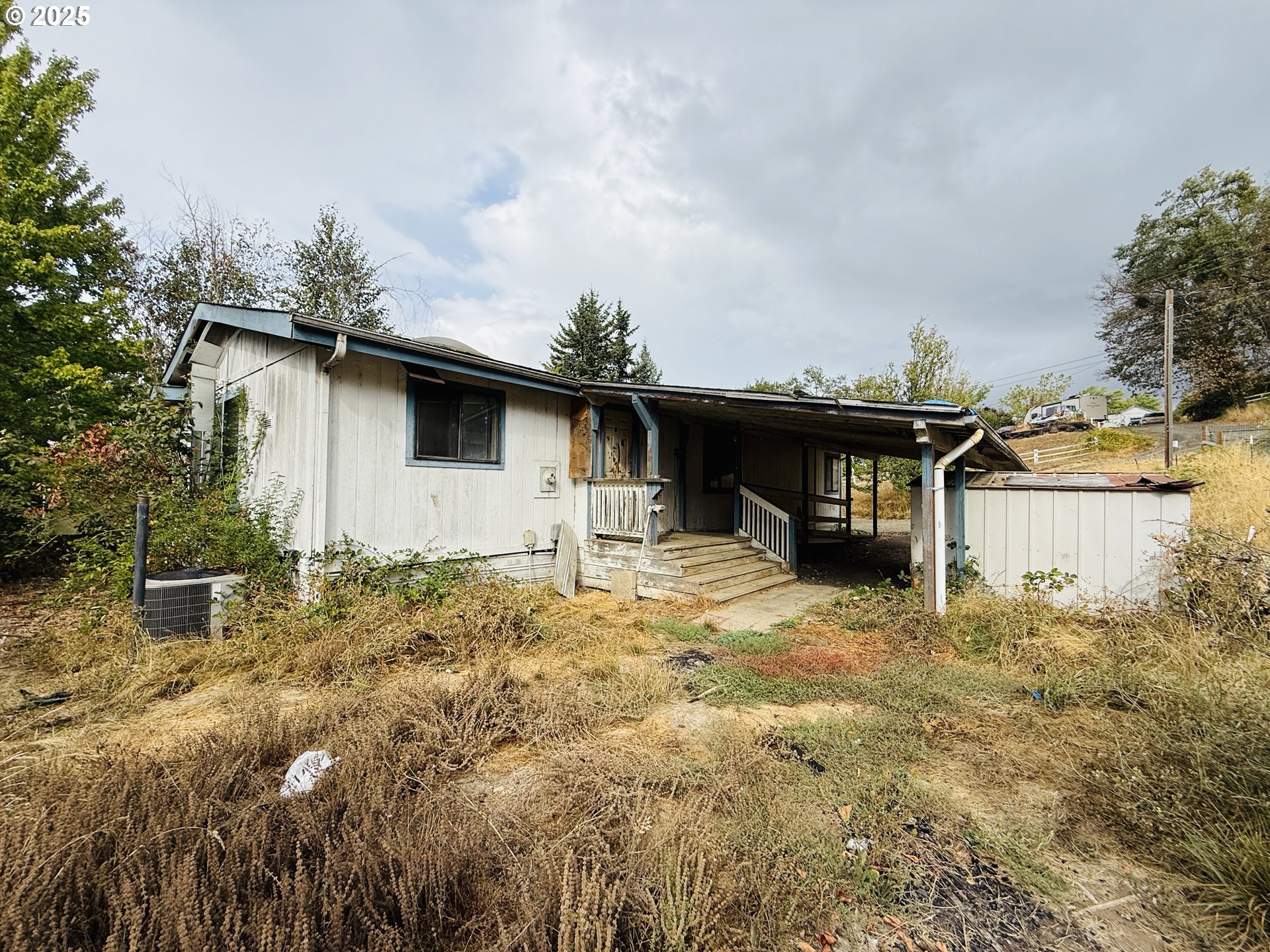260 NE DARRELL AVE