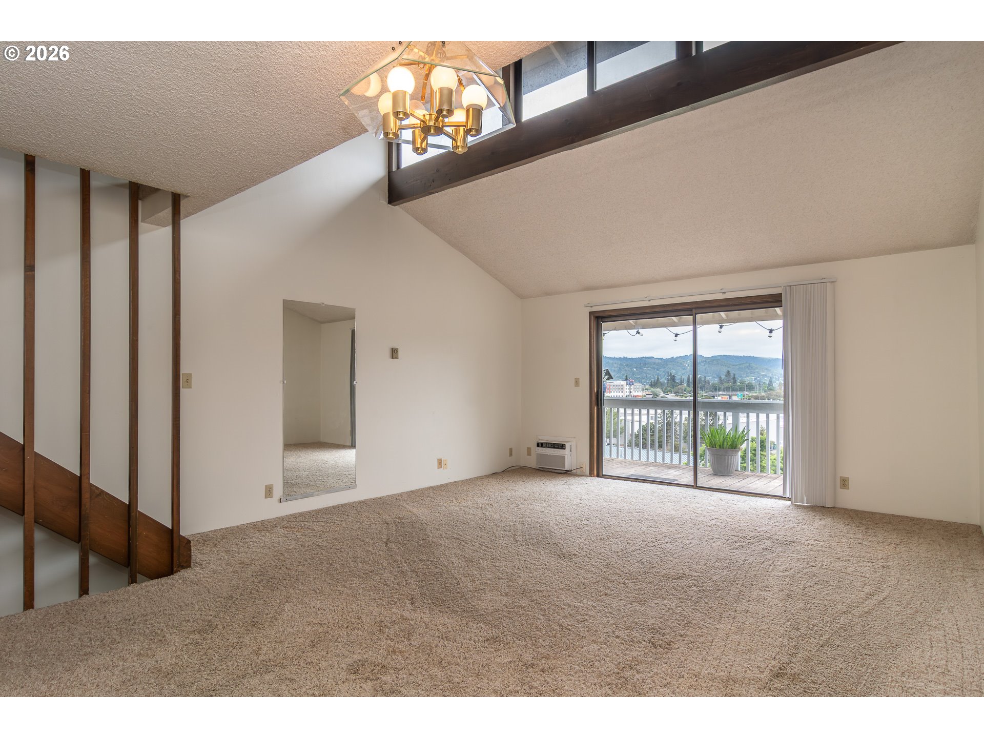 26 NW MOUNTAIN VIEW DR