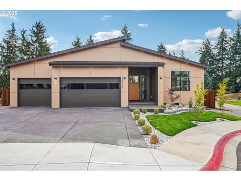 Photo of 10715 SE 13th Cir, Vancouver, WA 98664 (MLS # 444156980)