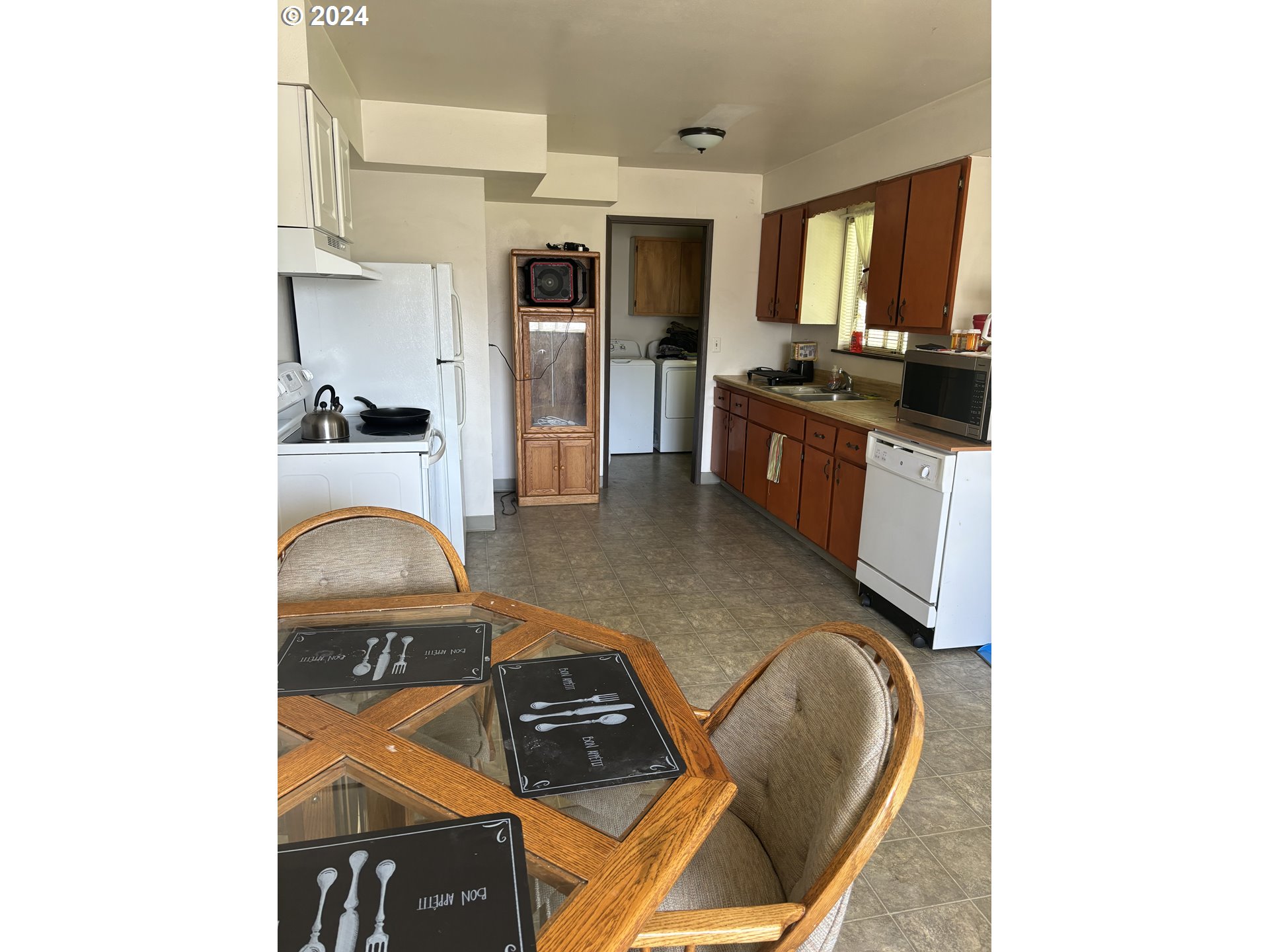 Dallas, Oregon 97338, United States, ,Residential,Active,61364