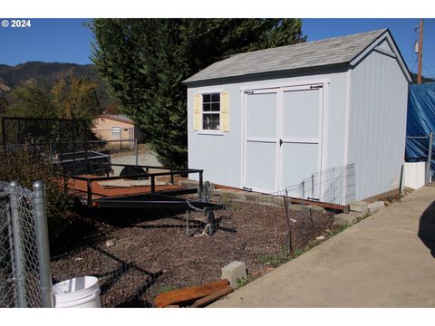 A home in Myrtle Creek