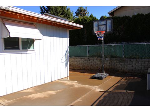 A home in Myrtle Creek