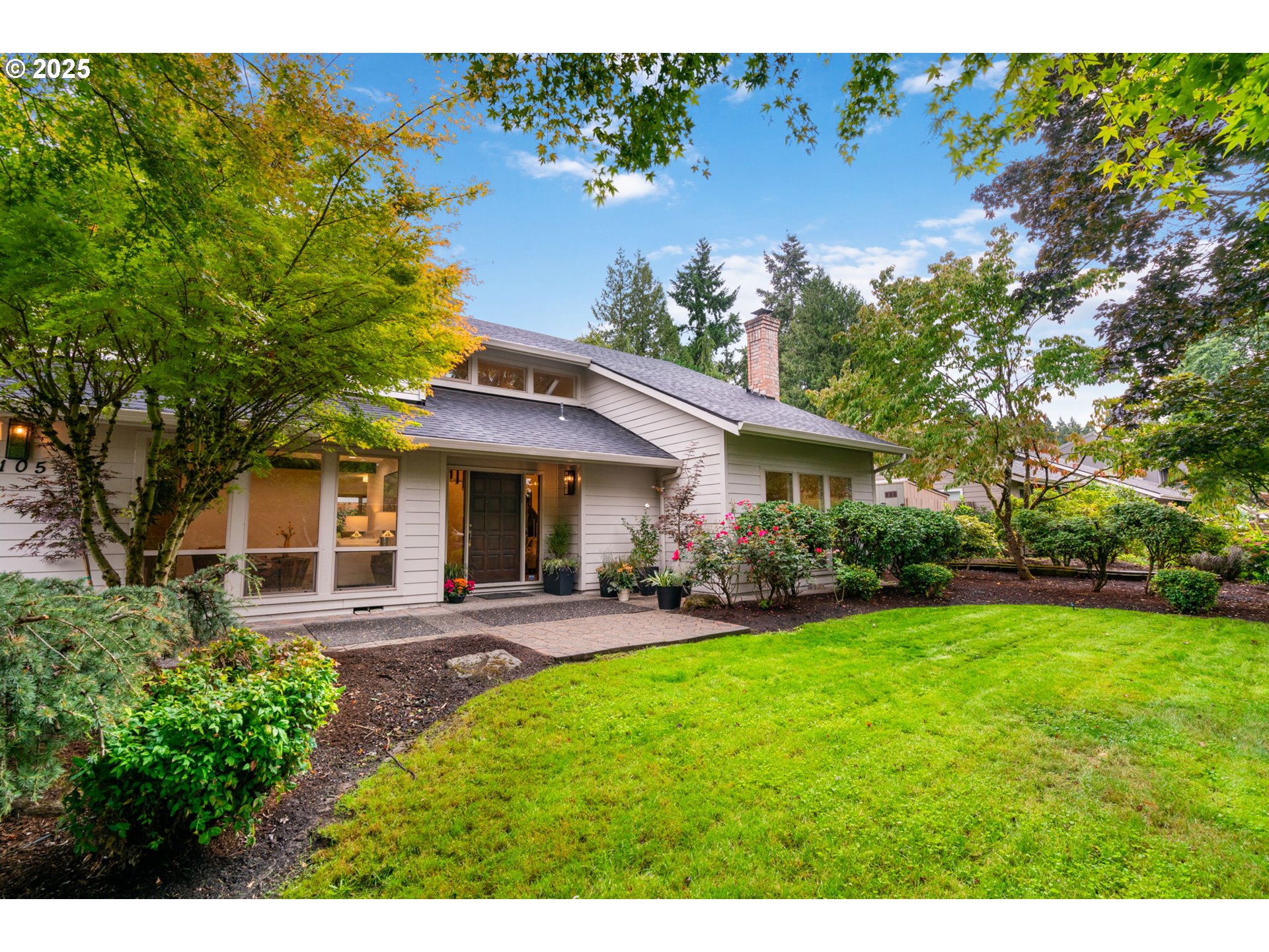 105 SANTA FE DR