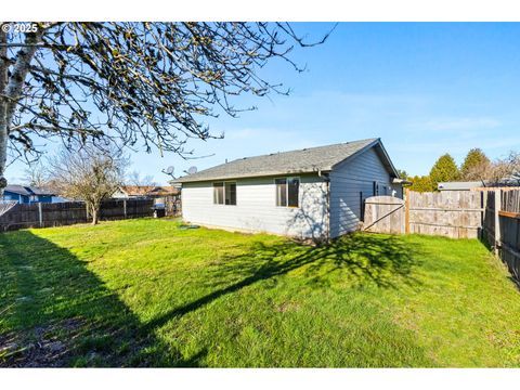 A home in Aumsville