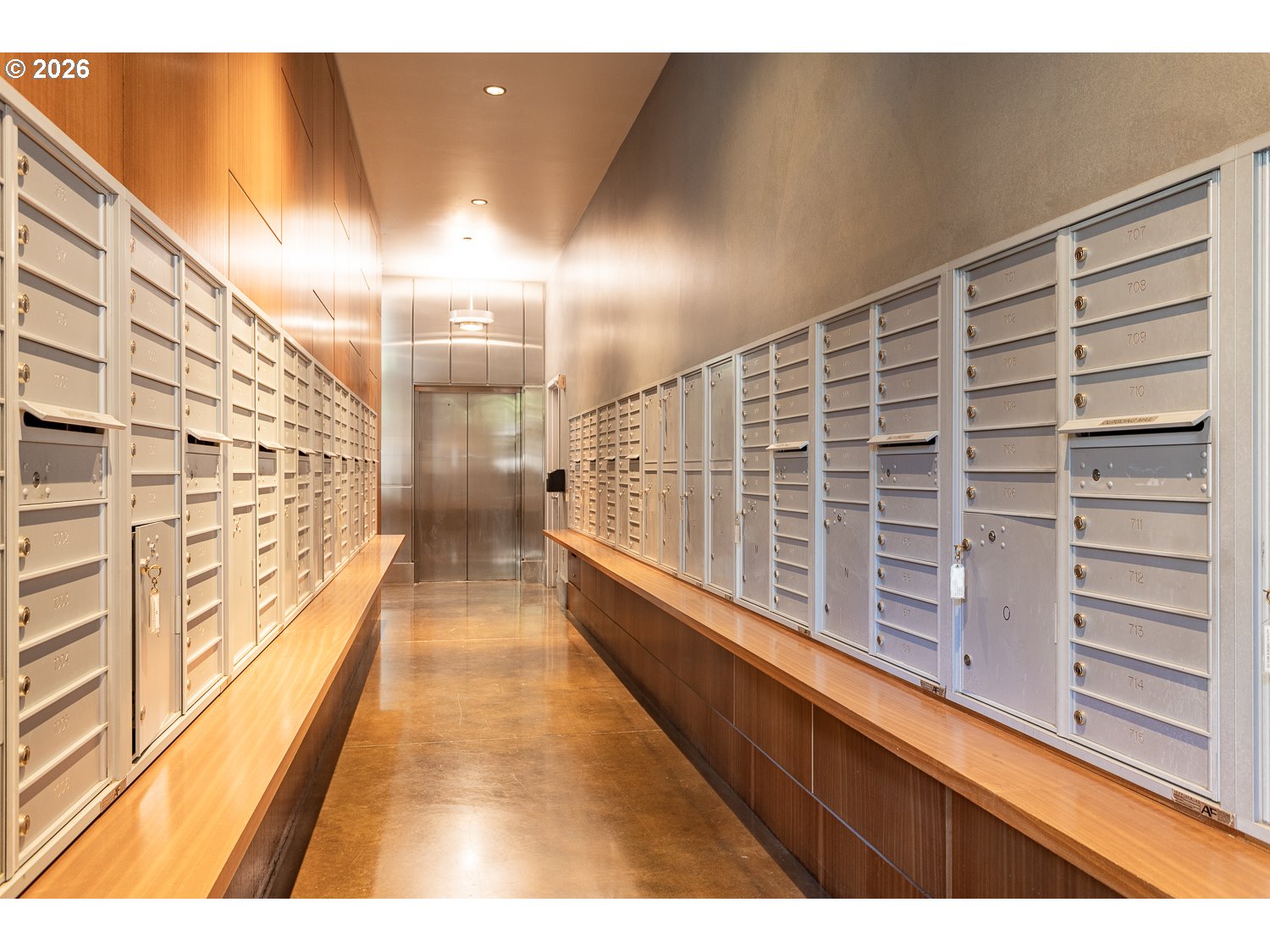 1926 W BURNSIDE ST 1404