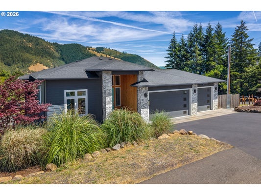 1005 CHAMPION LN, WHITE SALMON, WA 98672 - Image e6ebaa6fc04d6a8b9f1e635c8a21f7be/3910769949