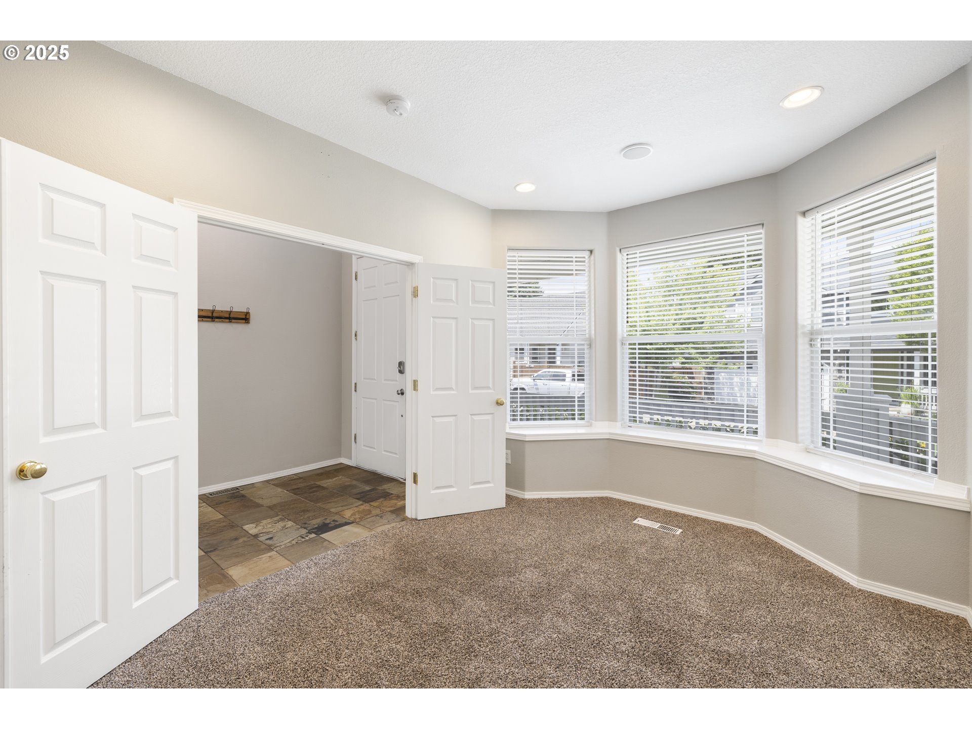 7678 SW ROANOKE DR