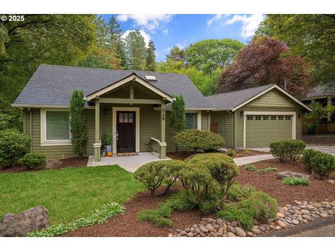 8424 SW 54TH AVE Portland OR 97219