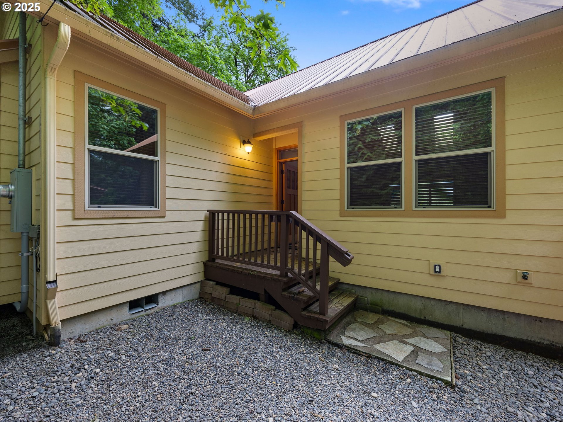 Rhododendron, Oregon 97049, United States, 4 Bedrooms Bedrooms, ,3 BathroomsBathrooms,Residential,Active,93126