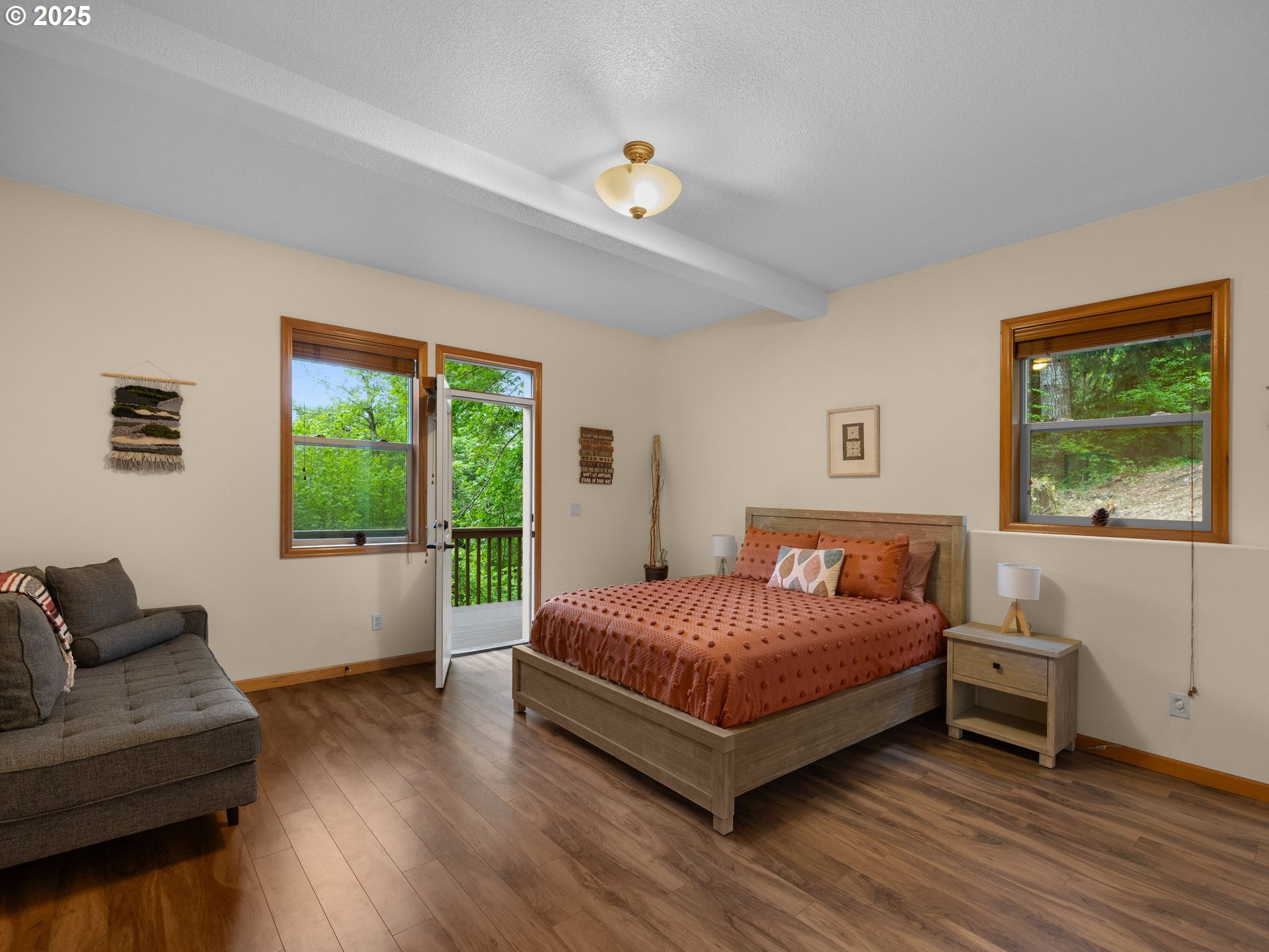 Rhododendron, Oregon 97049, United States, 4 Bedrooms Bedrooms, ,3 BathroomsBathrooms,Residential,Active,93126