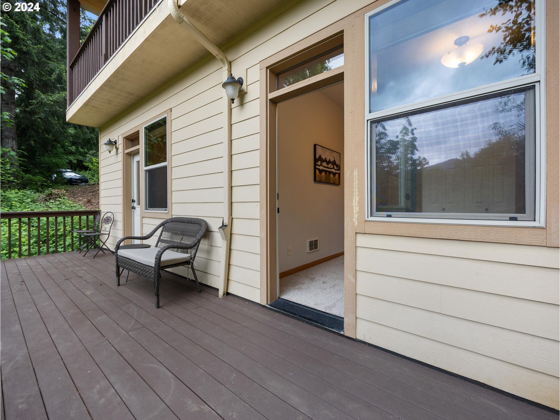 Rhododendron, Oregon 97049, United States, 4 Bedrooms Bedrooms, ,3 BathroomsBathrooms,Residential,Active,93126