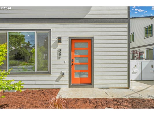 8067 SE CARLTON ST, PORTLAND, OR 97206 - Image e72b75fc4ea5e0a4e0f070af7f11a073/1582570453