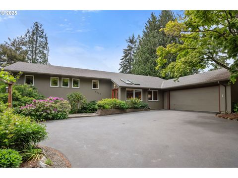 7320 SW NORTHVALE WAY Portland OR 97225