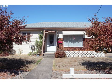 2812 W SANDERS AVE Roseburg OR 97471