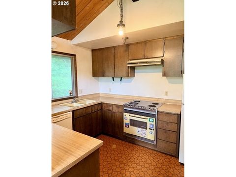 Tiny photo for 32424 Camas Swale Rd, Creswell, OR 97426 (MLS # 656208812)