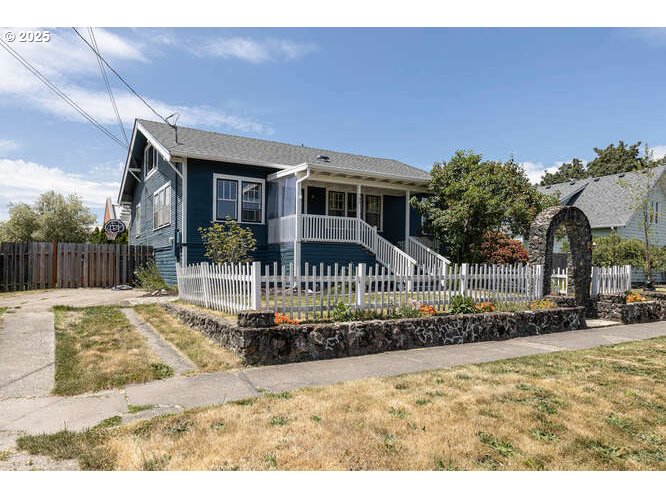 Newberg, Oregon 97132, United States, 4 Bedrooms Bedrooms, ,2 BathroomsBathrooms,Residential,Active,151557