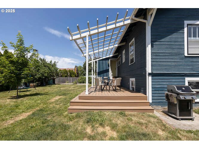 Newberg, Oregon 97132, United States, 4 Bedrooms Bedrooms, ,2 BathroomsBathrooms,Residential,Active,151557