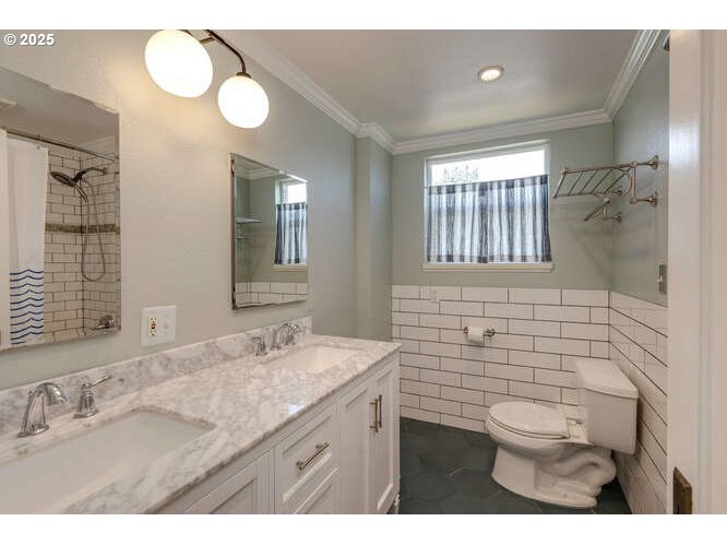 Newberg, Oregon 97132, United States, 4 Bedrooms Bedrooms, ,2 BathroomsBathrooms,Residential,Active,151557