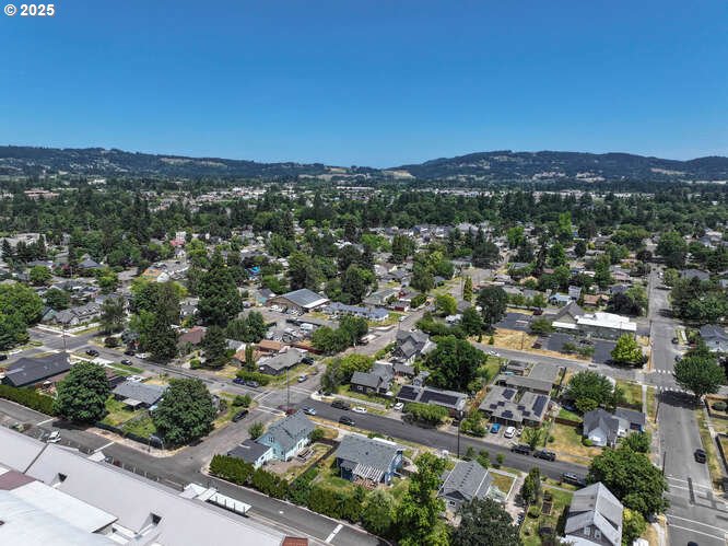 Newberg, Oregon 97132, United States, 4 Bedrooms Bedrooms, ,2 BathroomsBathrooms,Residential,Active,151557