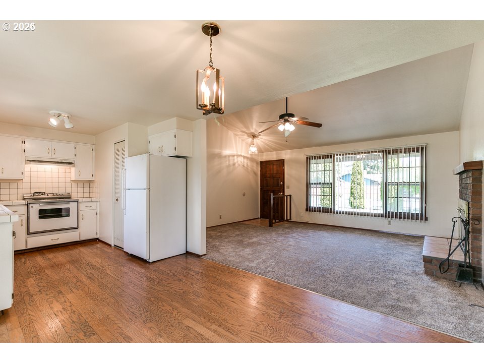 730 ARCADIA DR