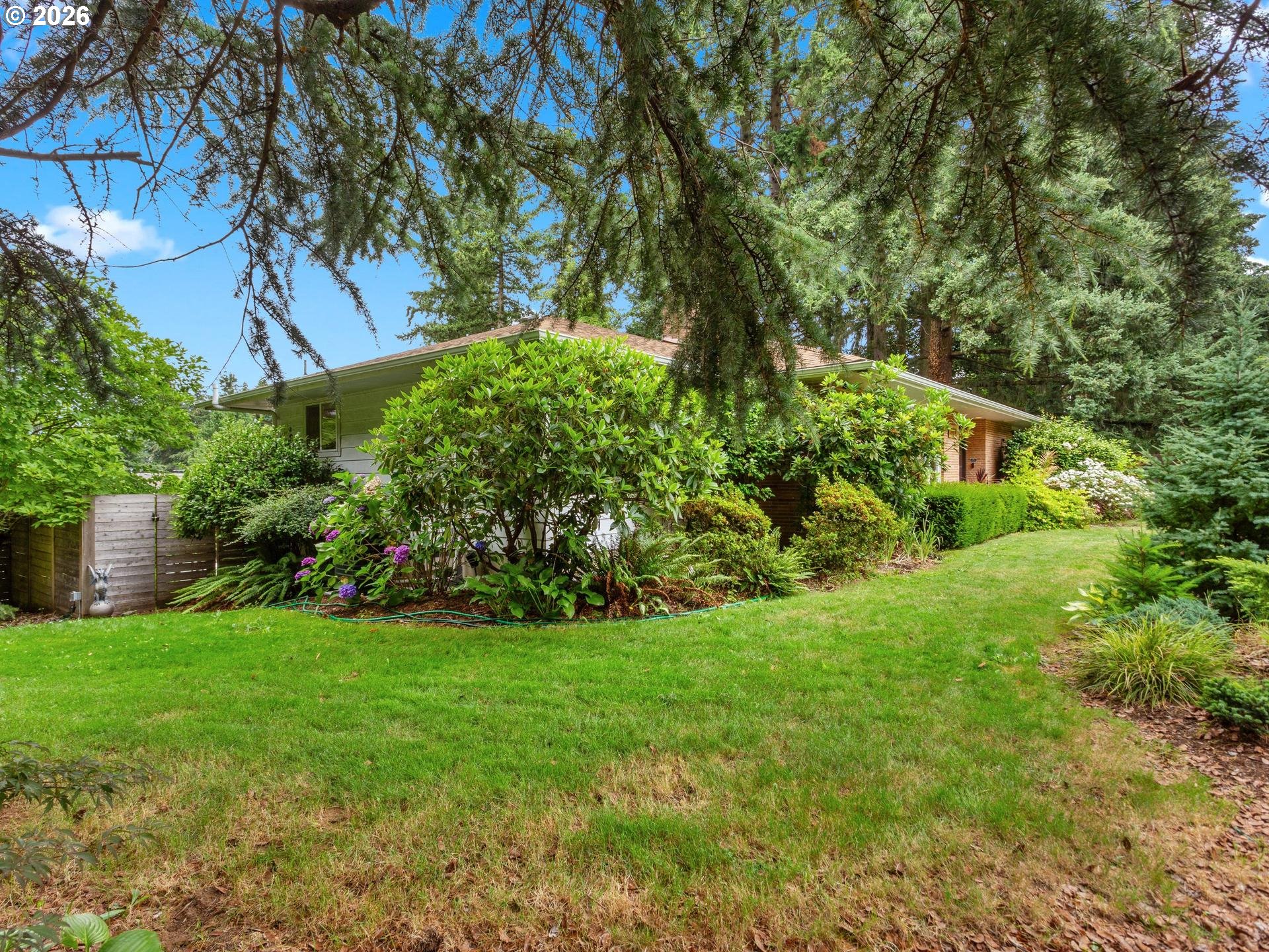 15015 NE MULTNOMAH ST