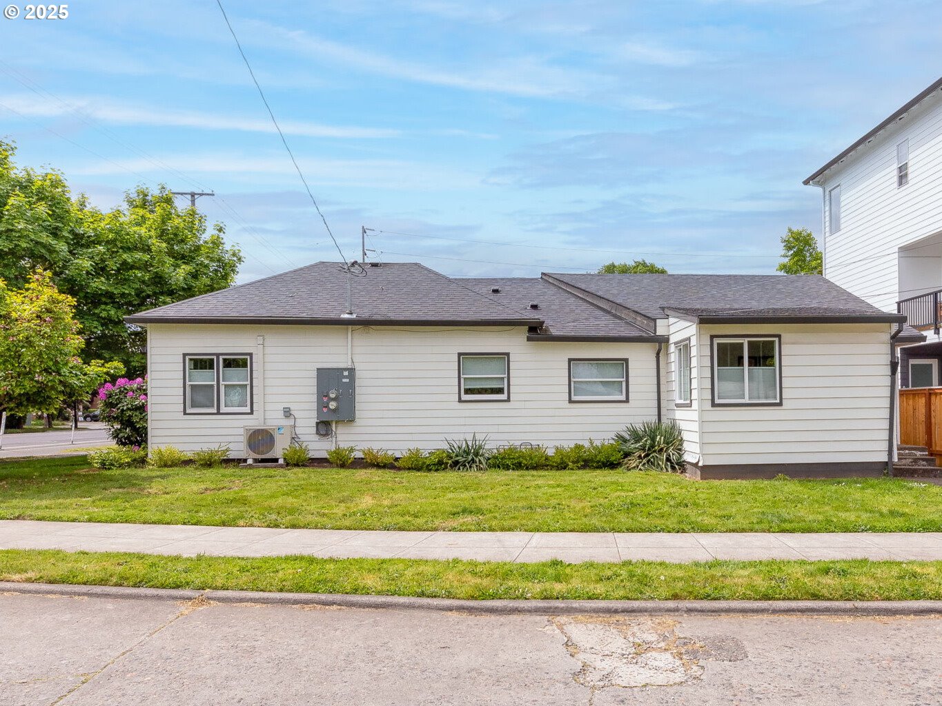 2407 N ROSA PARKS WAY